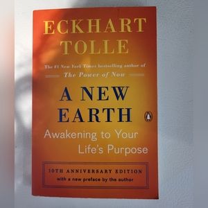 BOOK: A NEW EARTH by Eckhart Tolle